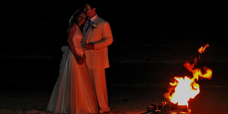 Romantic wedding on the beach